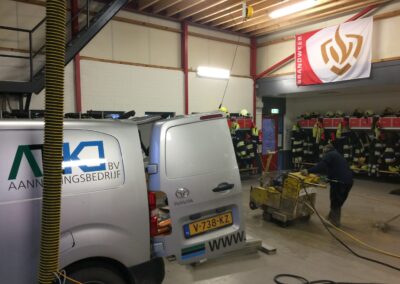 Realiseren water afvoerende goot brandweergarage te Lith