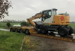 Ateko BV heeft er een nieuwe mobiele Liebherr kraan bij