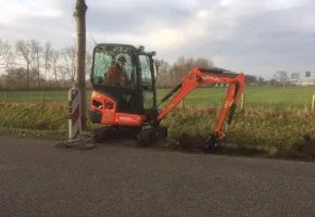 Nieuwe Kubota kraan en machinetrailer Ateko BV afgeleverd